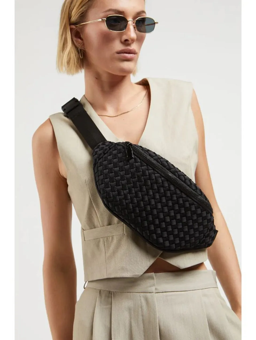 Aim High Belt Bag - Black