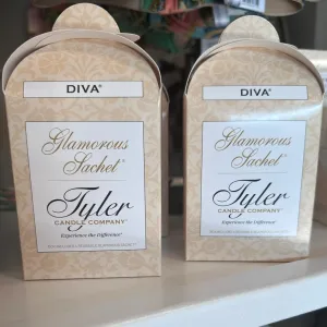 Glamorous Sachet in Diva