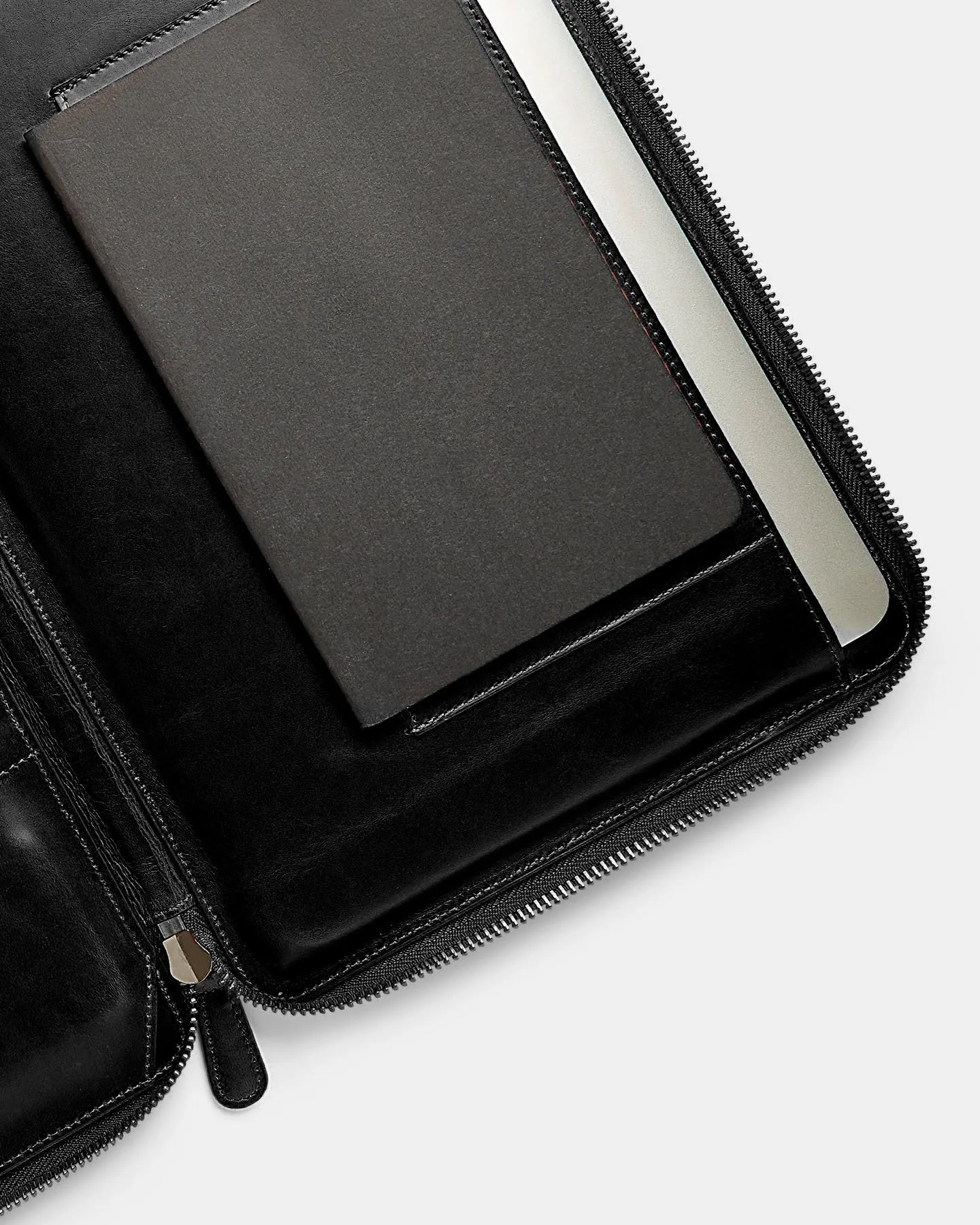 Mark Tech Portfolio | Black