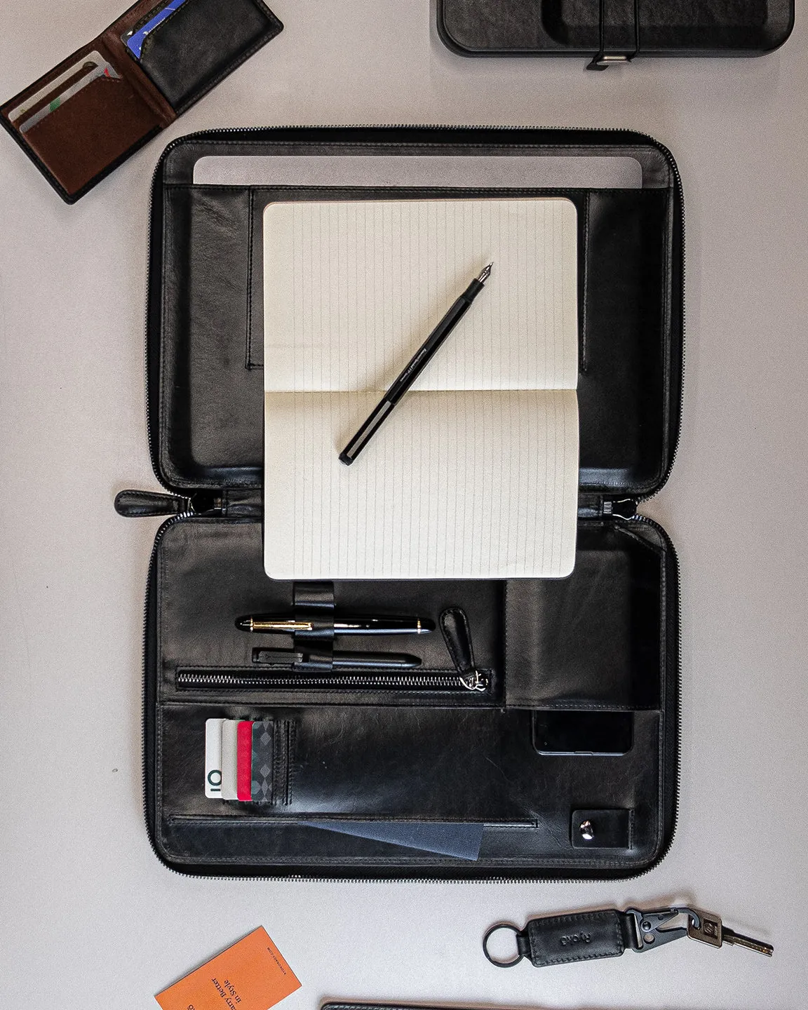 Mark Tech Portfolio | Black