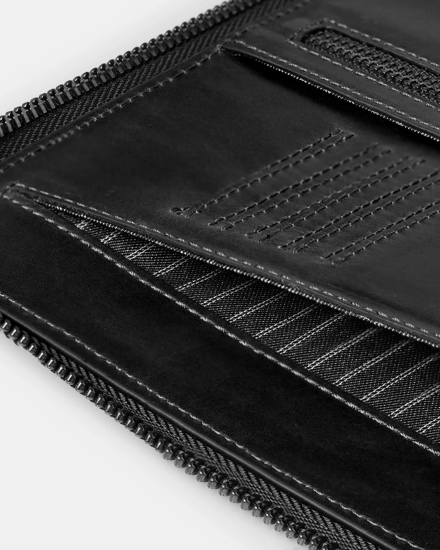 Mark Tech Portfolio | Black